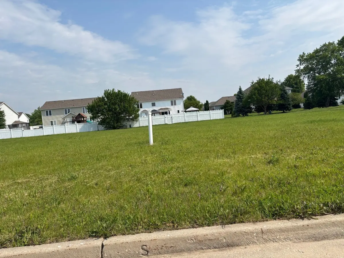 5149 Sparrow DR, Belvidere, IL 61008