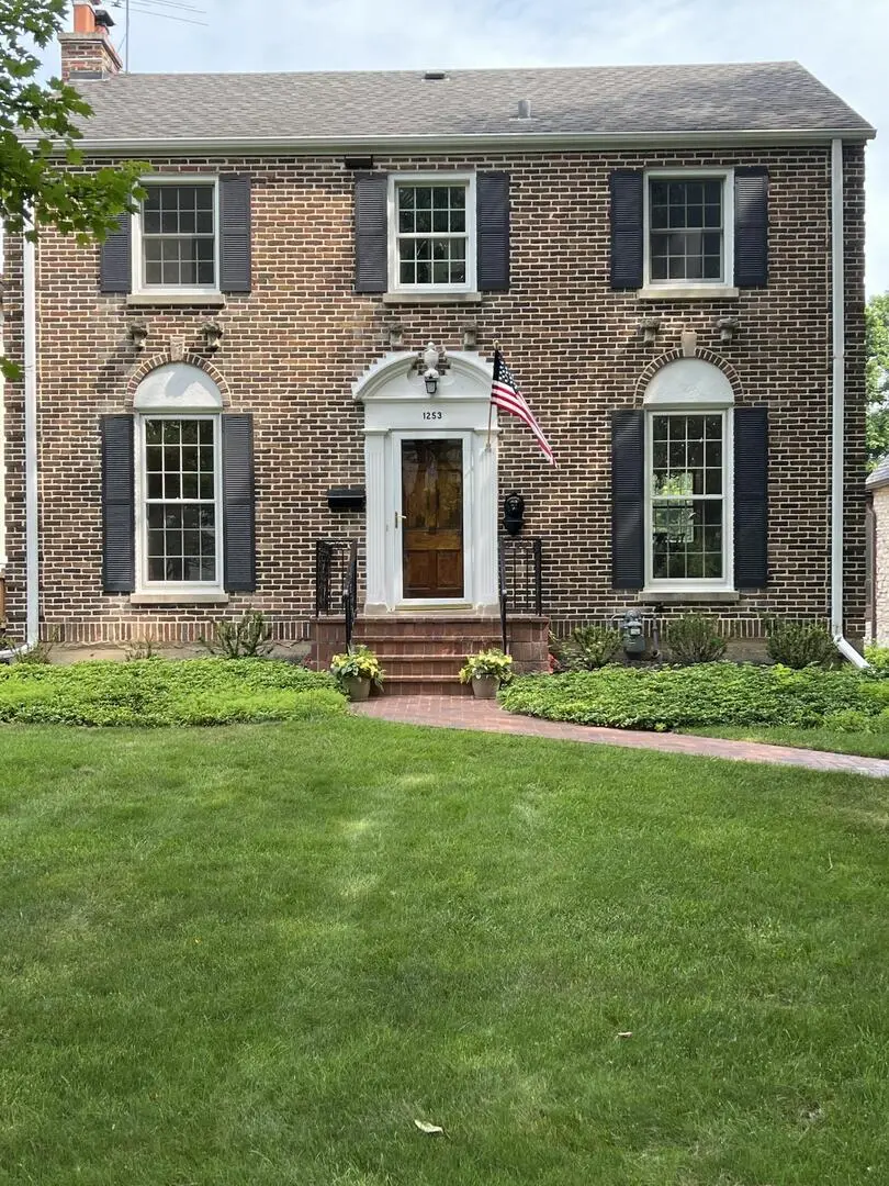 1253 Cherry ST, Winnetka, IL 60093