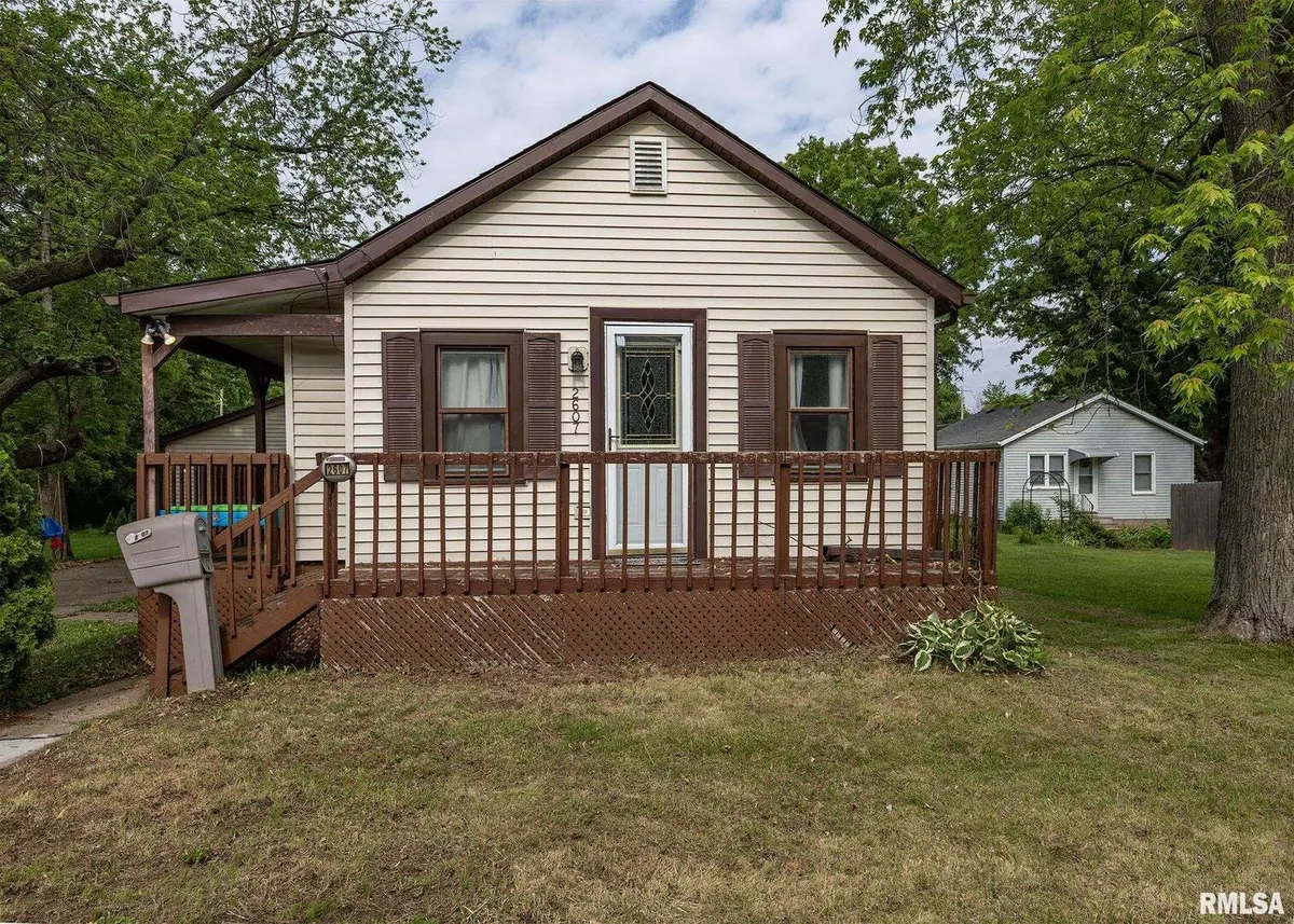 2607 47TH ST, Moline, IL 61265