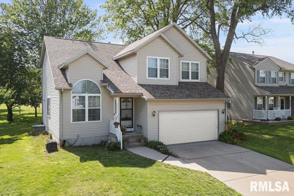 308 8TH AVE, Hampton, IL 61256