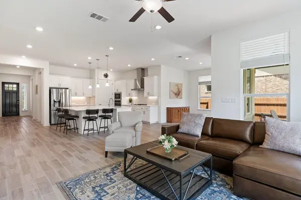 5913 Cimarron Ridge LN, Austin, TX 78738