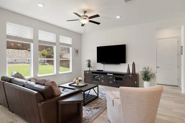 5913 Cimarron Ridge LN, Austin, TX 78738