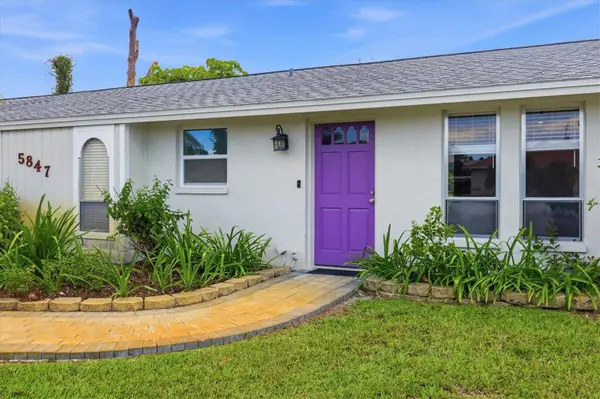 5847 REGENT RD, Venice, FL 34293