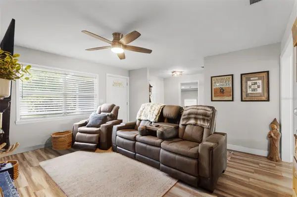 418 NE 3RD ST, Trenton, FL 32693