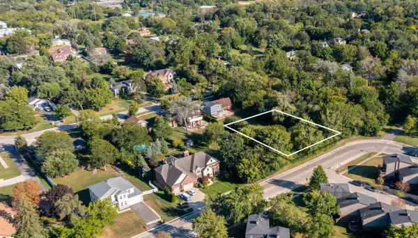 35 Plum Grove RD, Roselle, IL 60172