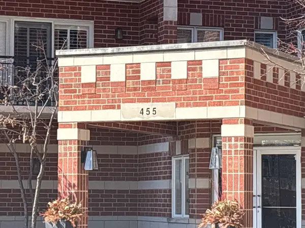 455 W Front ST #2-208, Wheaton, IL 60187