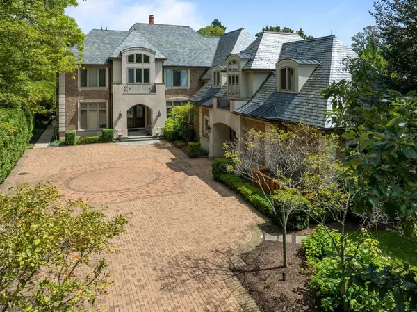 765 Sheridan RD, Winnetka, IL 60093