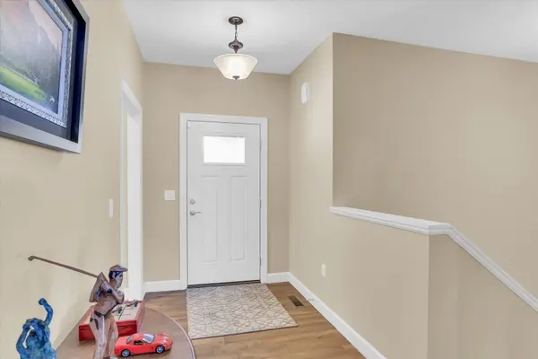 2927 Greystone PL, Champaign, IL 61822
