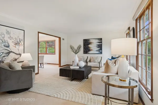 1109 E Gartner RD, Naperville, IL 60540
