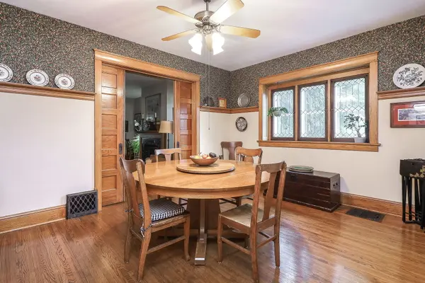 204 Spring AVE, Naperville, IL 60540