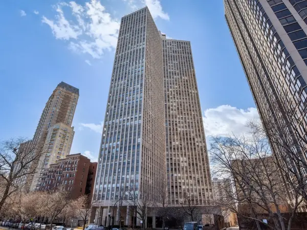 2626 N Lakeview AVE #211, Chicago, IL 60614