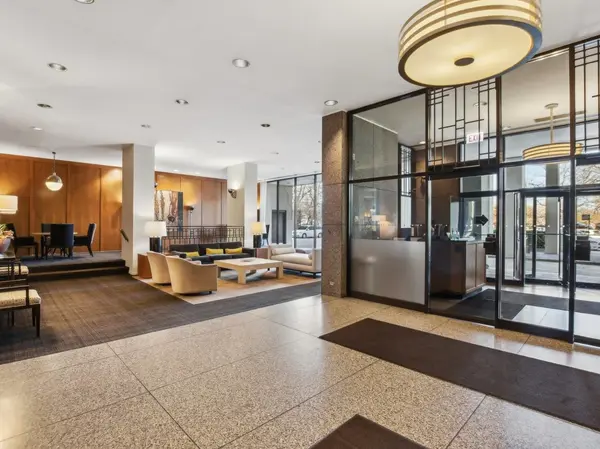 2626 N Lakeview AVE #211, Chicago, IL 60614