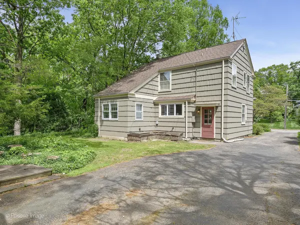 1325 Gilbert AVE, Downers Grove, IL 60515
