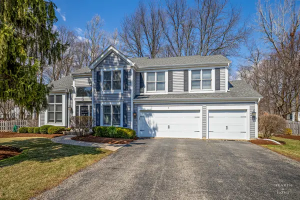 6 Bedford CT, Algonquin, IL 60102