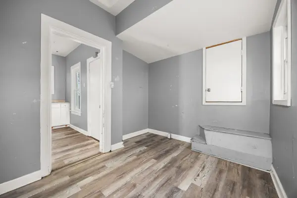 522 Douglas AVE Calumet City, IL 60409