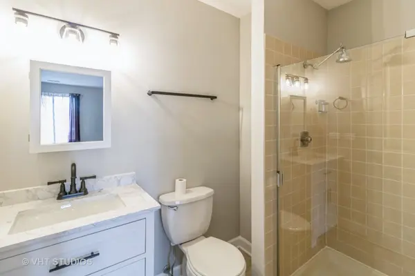 920 Surrey DR #1A, Schaumburg, IL 60193