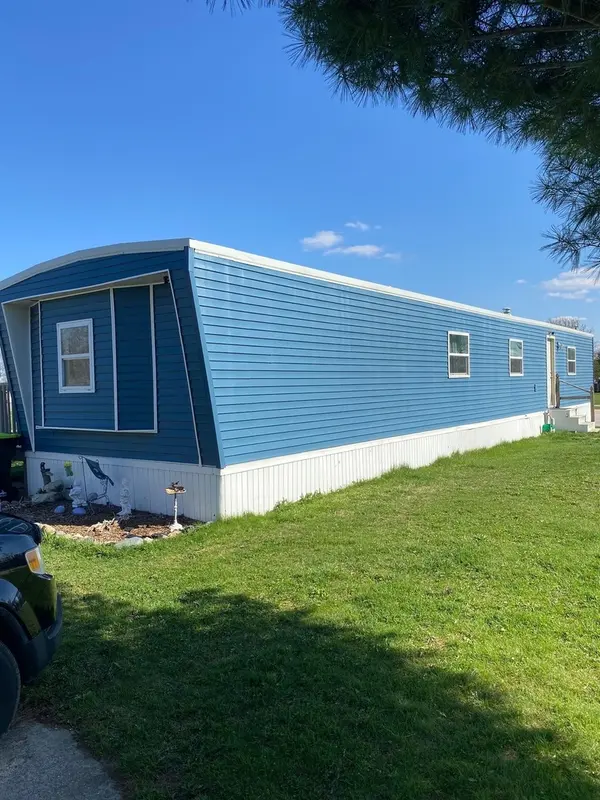 52 Piatt ST, Mahomet, IL 61853