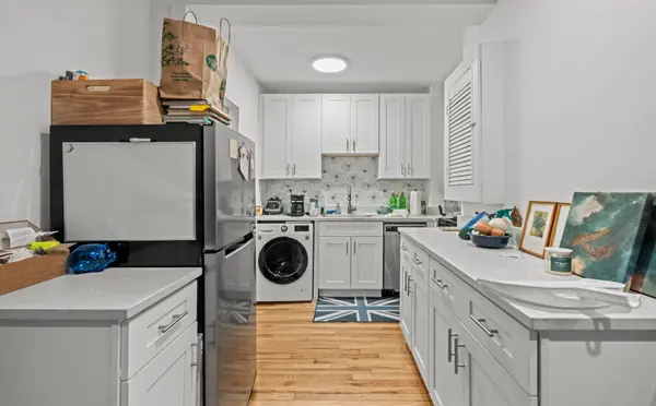 1851 W Dickens AVE Chicago, IL 60647
