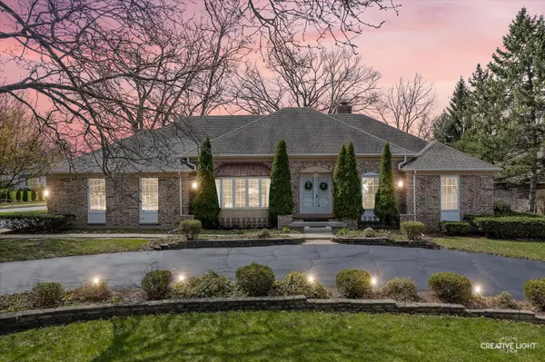 1452 Country Squire DR, Geneva, IL 60134