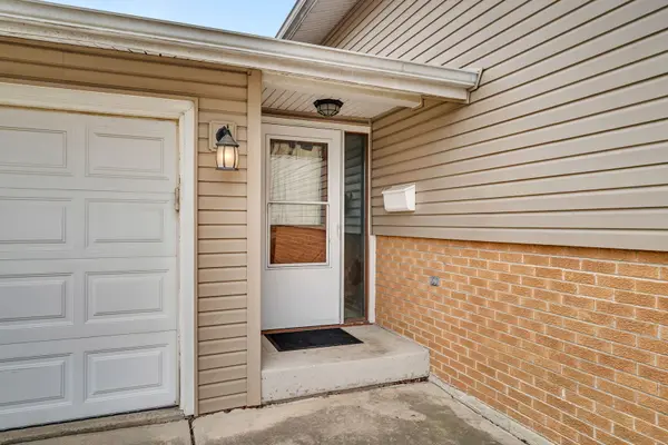 15143 LAS FLORES LN, Oak Forest, IL 60452