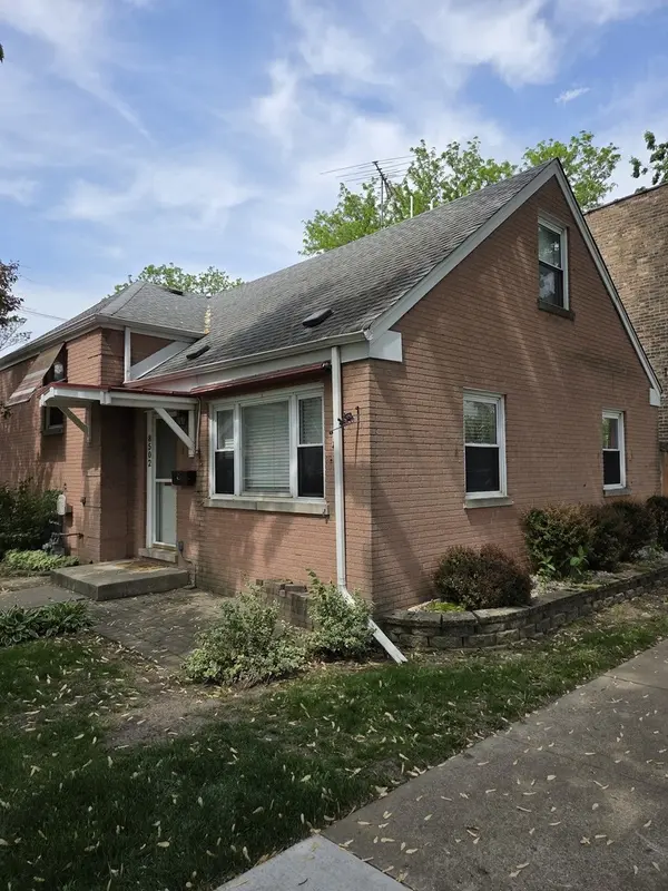 8502 Brookfield AVE, Brookfield, IL 60513