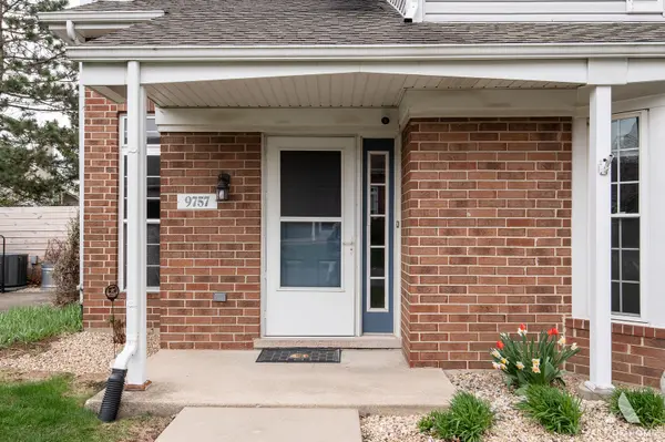 9757 CAMBRIDGE CIR, Mokena, IL 60448