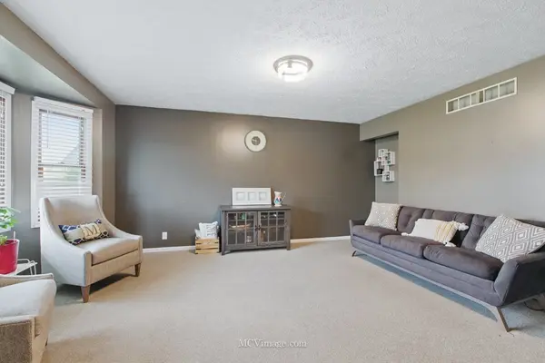 1614 N Autumn DR, Joliet, IL 60431
