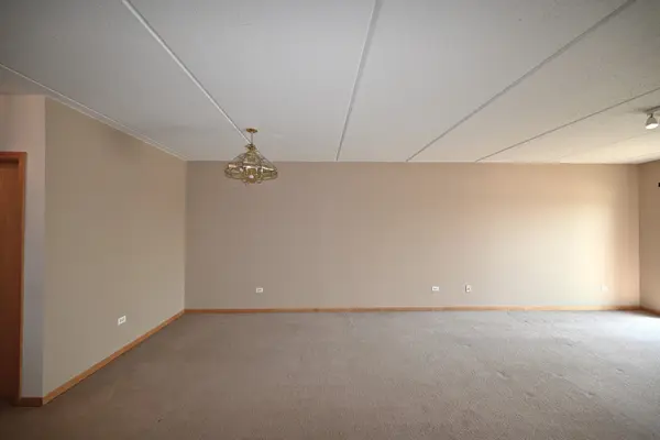 8711 W BRYN MAWR AVE #604, Chicago, IL 60631