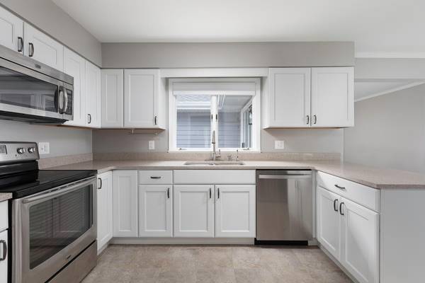 625 Wellner RD, Naperville, IL 60540