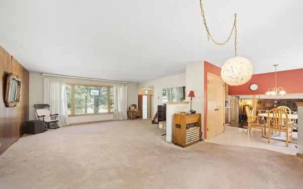 1022 W Ohio ST, Glenwood, IL 60425