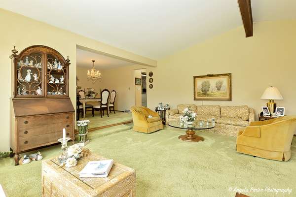 1408 Appaloosa TRL, Mchenry, IL 60050