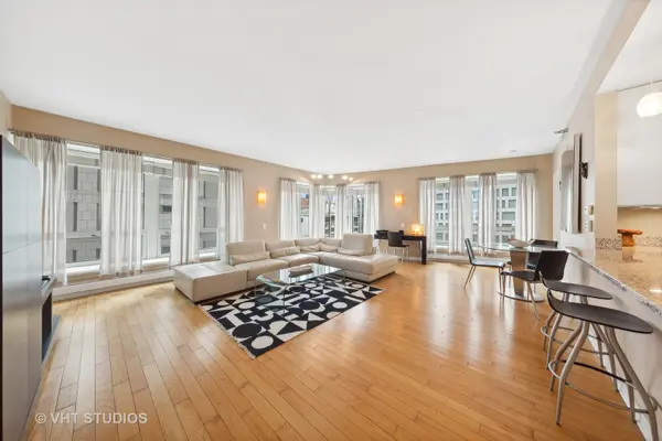 57 E Delaware PL #2001, Chicago, IL 60611