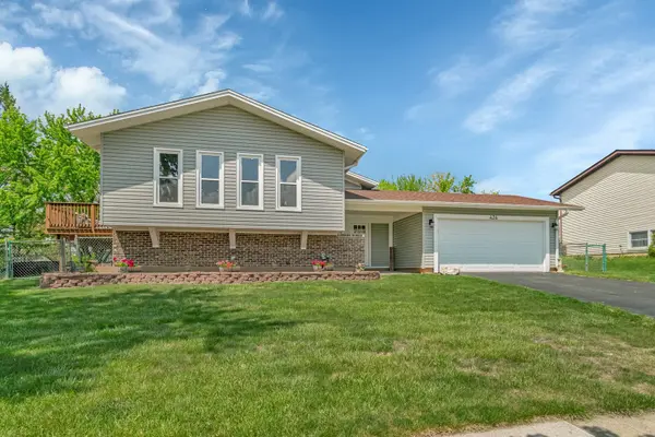 424 Falcon Ridge WAY, Bolingbrook, IL 60440