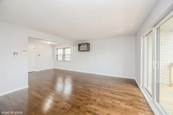 5747 S Kenton AVE #3S, Chicago, IL 60629