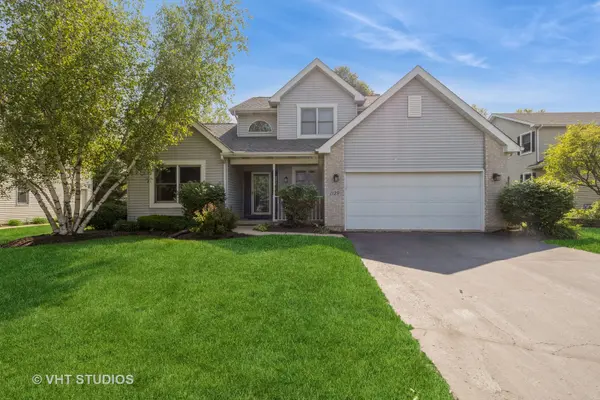 1129 Amber CT, Woodstock, IL 60098