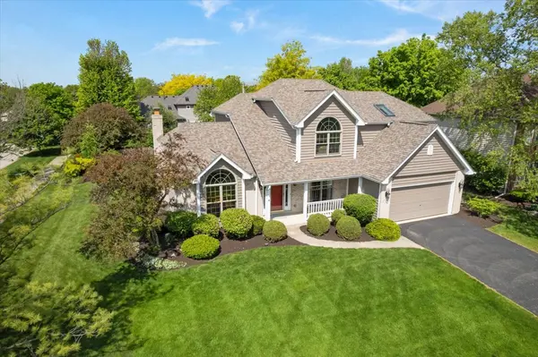 3751 Falkner DR, Naperville, IL 60564