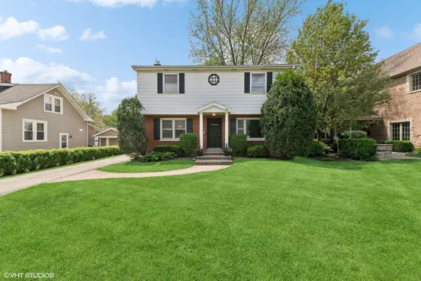372 S Fairview AVE, Elmhurst, IL 60126