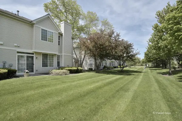 2402 Claremont LN, Lake In The Hills, IL 60156