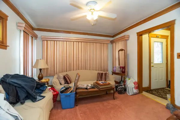 831 N Harding AVE, Chicago, IL 60651