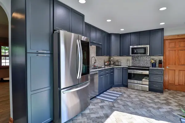 140 Princeton ST, Hoffman Estates, IL 60169