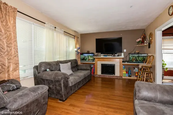 2116 S 3rd AVE, Maywood, IL 60153