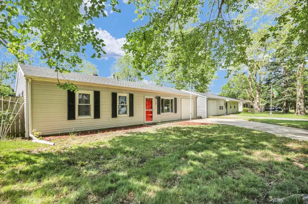 1903 Alton DR, Champaign, IL 61821
