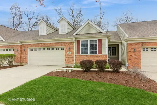19 Tall Grass CT, Streamwood, IL 60107