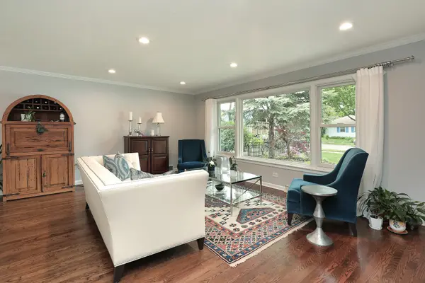 1706 Elm AVE, Northbrook, IL 60062
