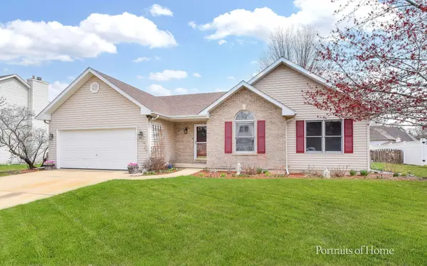 574 W Barberry CIR, Yorkville, IL 60560