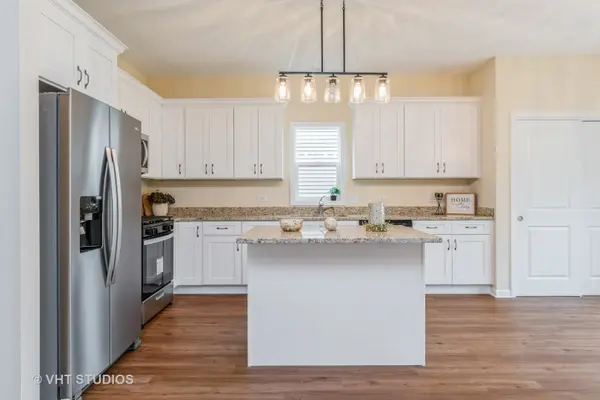 800 Bristol AVE, Yorkville, IL 60560