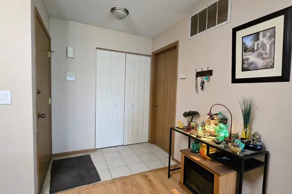 1338 Stratford DR #1338, Gurnee, IL 60031