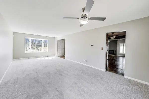 6S009 Steeple Run DR, Naperville, IL 60540