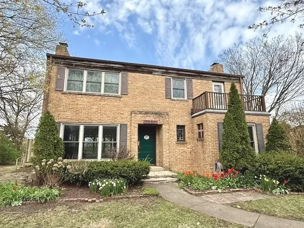 1027 Dekalb AVE, Sycamore, IL 60178
