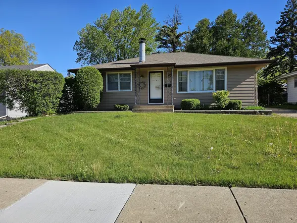 2712 W Grove AVE W, Waukegan, IL 60085